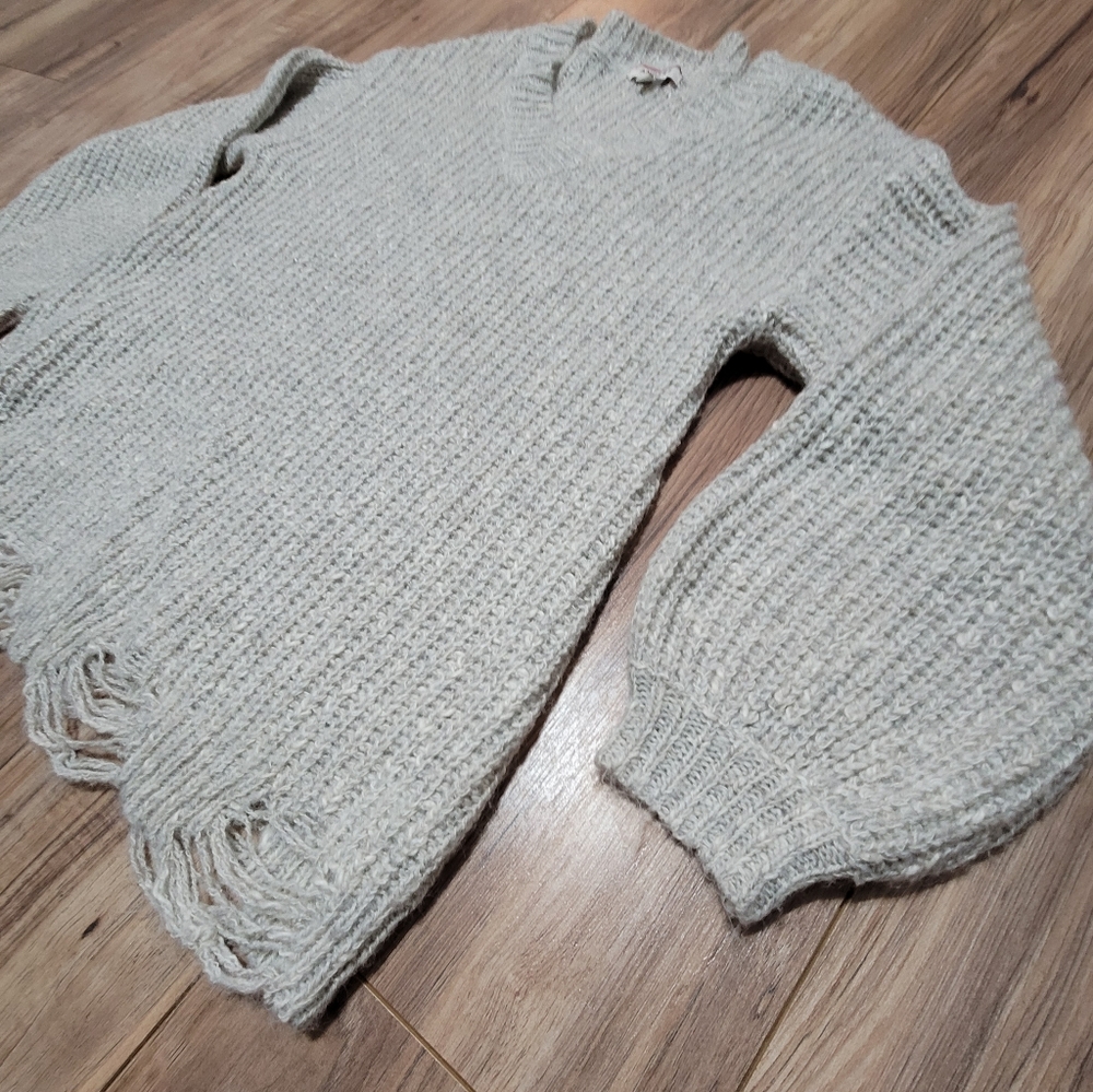 Boutique light grey sweater Size S